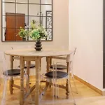 Centro House